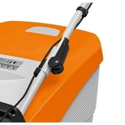 Tondeuse à Gazon Mulching Thermique Tractée Stihl RM 4 RT 149 Cm³ -Weber Boutique AFD 92674