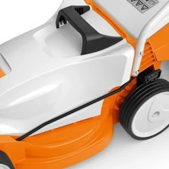 Tondeuse à Gazon Mulching Thermique Tractée Stihl RM 4 RV 149 Cm³ -Weber Boutique AFD 92780